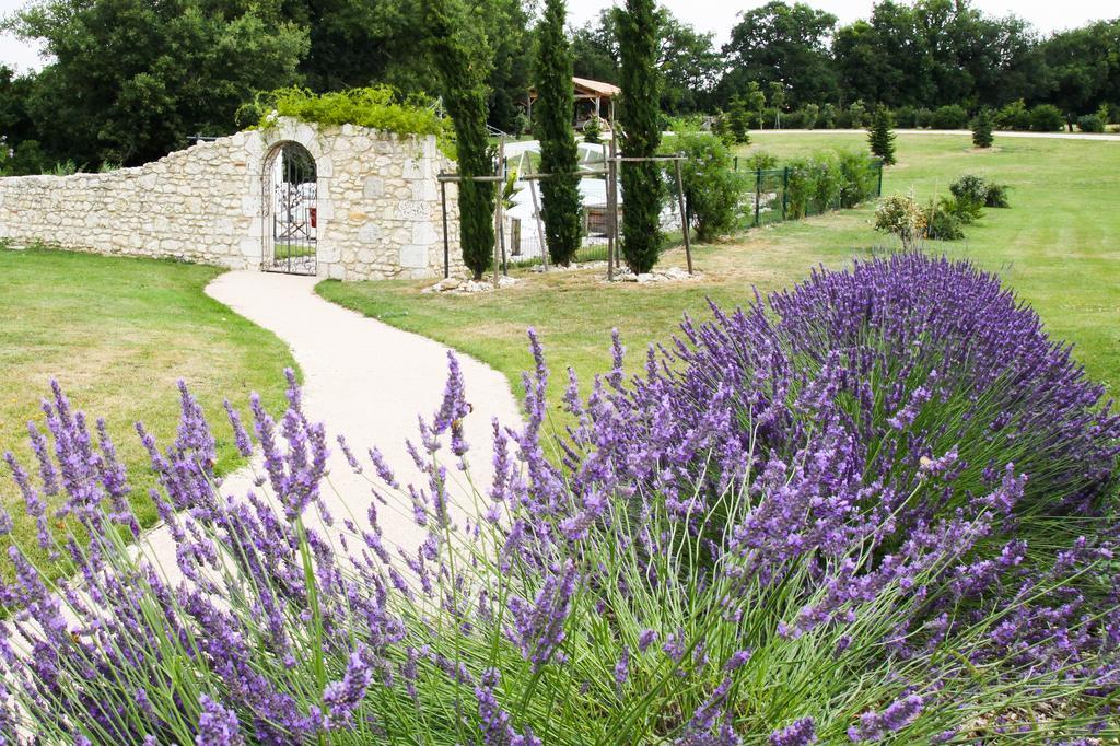 Chambres D'Hotes Domaine De Nazere Avezan Dış mekan fotoğraf